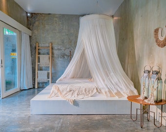 Cotton Bed Canopy for King Size Bed by Bambulah® - Handmade in Bali - Organic Cotton - Cocoon - Bedroom Inspiration - Model 'The Mentari'