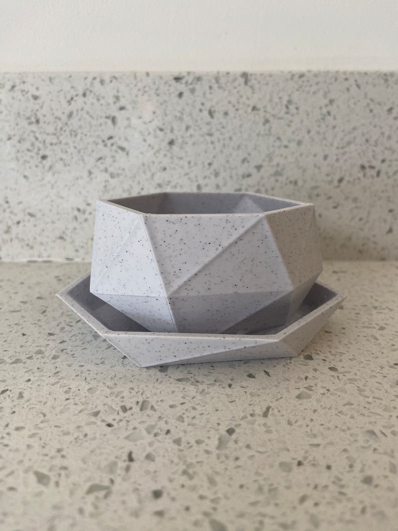 Low Poly Mini Plant Pot With Built In Drainage Tray 3D Printed Planter Succulent Plant Pot Indoor Plant Pot Home Decor Marble