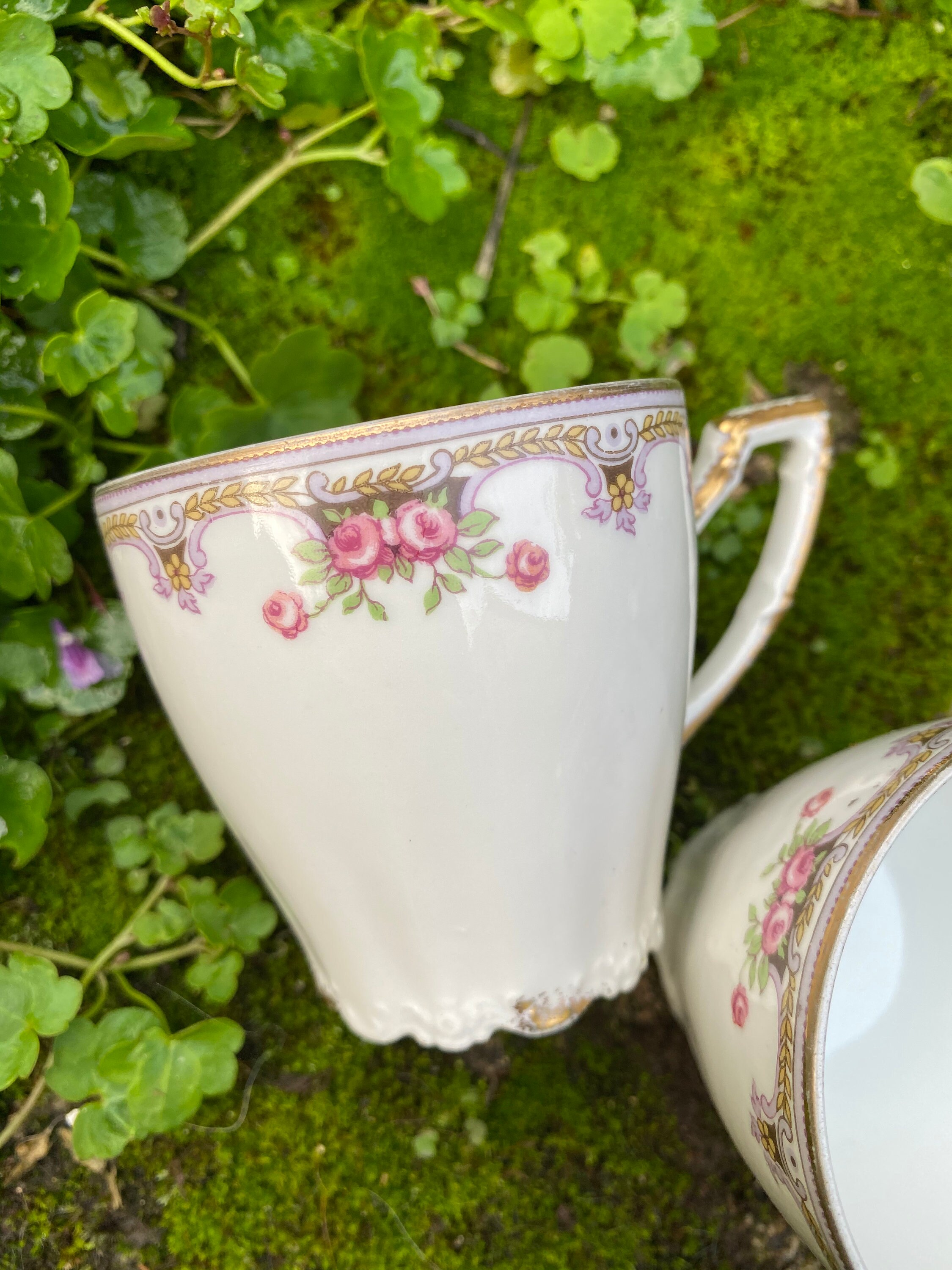 Lot de 2 Tasses à Café et Leur Soucoupe