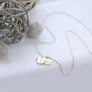 Collar colgante de carta inicial personalizada - oro