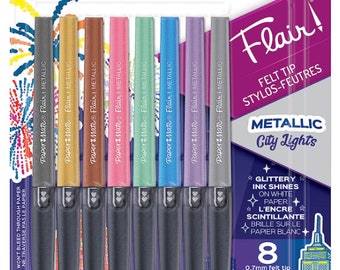 May include: A pack of eight Paper Mate Flair! Metallic felt tip pens in a variety of metallic colors. The ink shines on white paper. The pens have a 0.7 mm medium point tip. The packaging features a cityscape with a skyscraper and the text "City Lights".