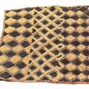 Handwoven Kuba Textile: Authentic Congo Raffia Cloth (20x23 inches)