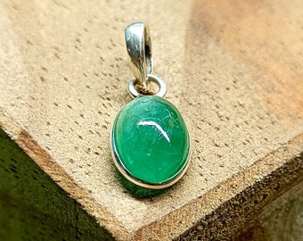 Authentic Emerald Pendant 925 Sterling Silver Pendant Real Gemstone Pendant Handmade Pendant Gift For Bridal Beautiful Emerald Jewelry