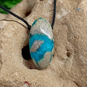 Natural Turquoise Pendant Necklace: Bohemian Gemstone Choker