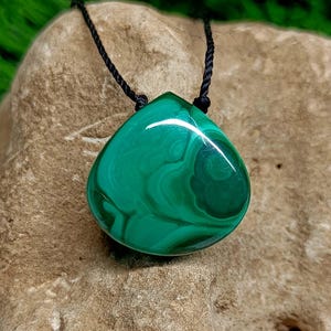 Malachite Necklace, Malachite Choker, Green Malachite Pendant, High Quality Malachite, Healing Crystal Necklace, Best Gift for Her,