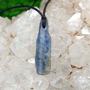 Blue Kyanite Pendant Necklace: Relaxing Grounding Stone Jewelry