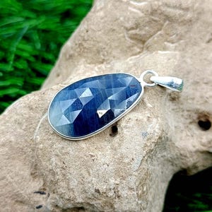 Handgemachte Saphir Halskette, Hochzeitskette, September Birthstone Halskette, Saphir Birthstone Anhänger, perfektes Geschenk für Muttertag,