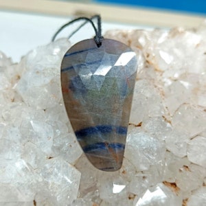 Saphir Halskette, Minimalistischer Echter Saphir September Birthstone Anhänger, Perfektes Geschenk für Muttertag, Saphir, Geburtstagsgeschenk für Sie,