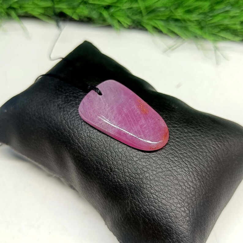 Collier en rubis naturel, pendentif en rubis authentique, collier en rubis pour homme, collier en rubis artisanal, cadeau d'anniversaire, cadeau d'anniversaire pour lui et pour elle. image 3