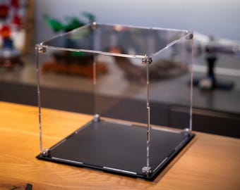 レゴ® R2D2™ セット 75379 用アクリル製ディスプレイケース - 米国製