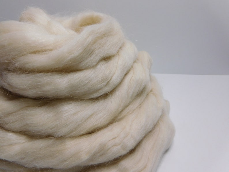 Baby Llama, Cria, White, Undyed, Bare, Combed Top, Roving, for Spinning, Felting, Crafting, 4 ounces image 3