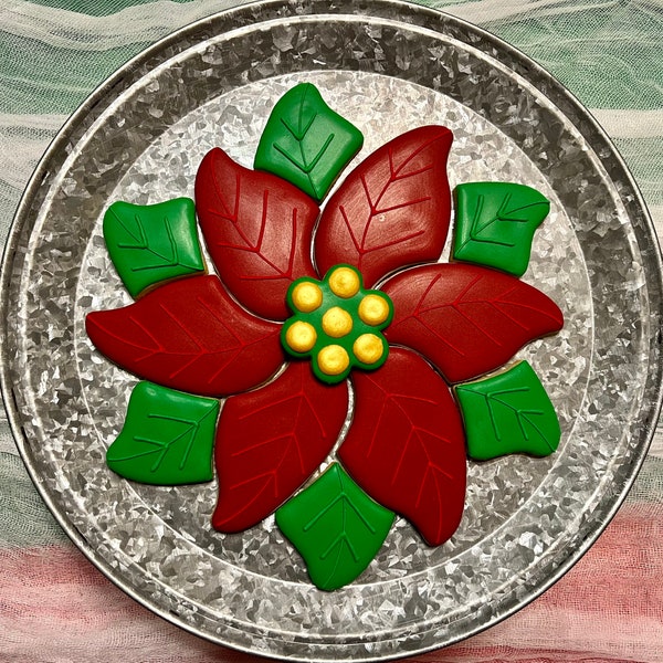 Christmas Poinsettia sugar cookie platter.