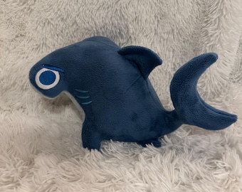 Peluche squalo martello blu scuro - 9"