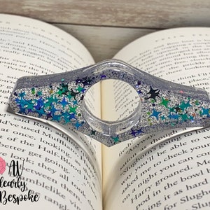 Blue Green Star Shifting Glitter Page Holder, Thumb Page Holder, Page Spreader, Gift For Her, Stocking Stuffer, Bookworm Gift, Ready to Ship