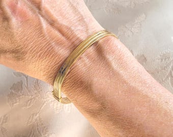 Massiver 9k Gelbgold Armreif Vintage - 5.98 Gramm - Nachlassfund - Kundenspezifische Layaway verfügbar