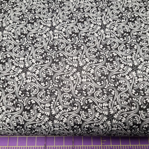 Black and White Quilt Fabric - Etsy