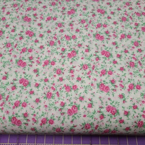 Wild Flower Bloom Pink Cotton Fabric Quilting Masks Crafts Sewing