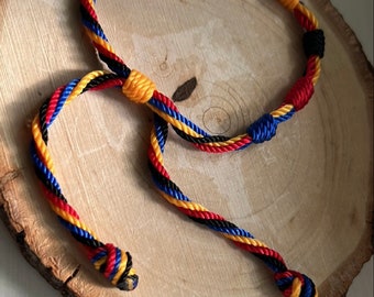 Polyamory pride bracelet/ thread bracelet/7 knots bracelet