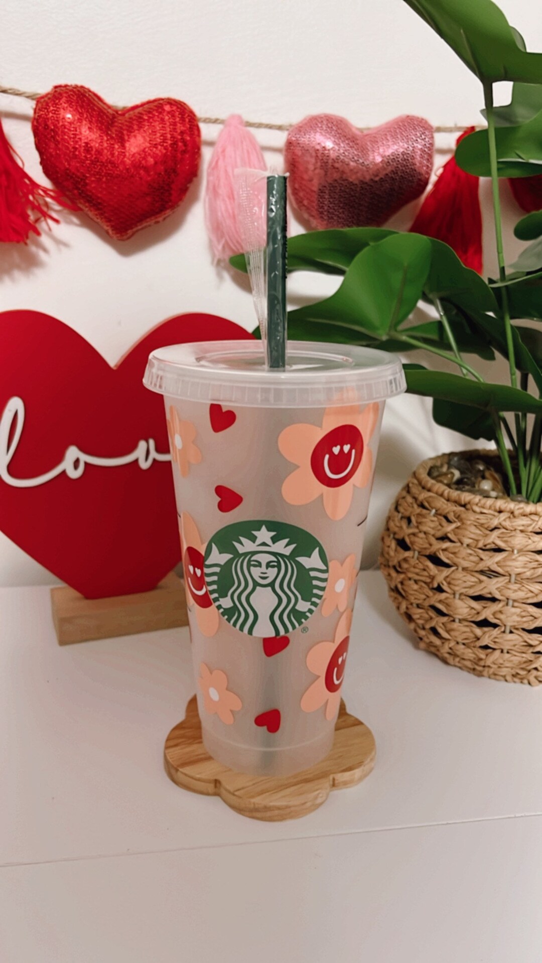 Retro Bloom Flowers Starbucks Tumbler / Iced Coffee/ 24 Oz Cold Cup