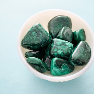 1 Malachite Tumbled Stone, Malachite Healing Crystal