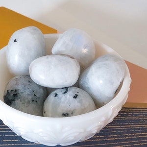 1 Rainbow Moonstone Crystal, Tumbled Rainbow  Moonstone