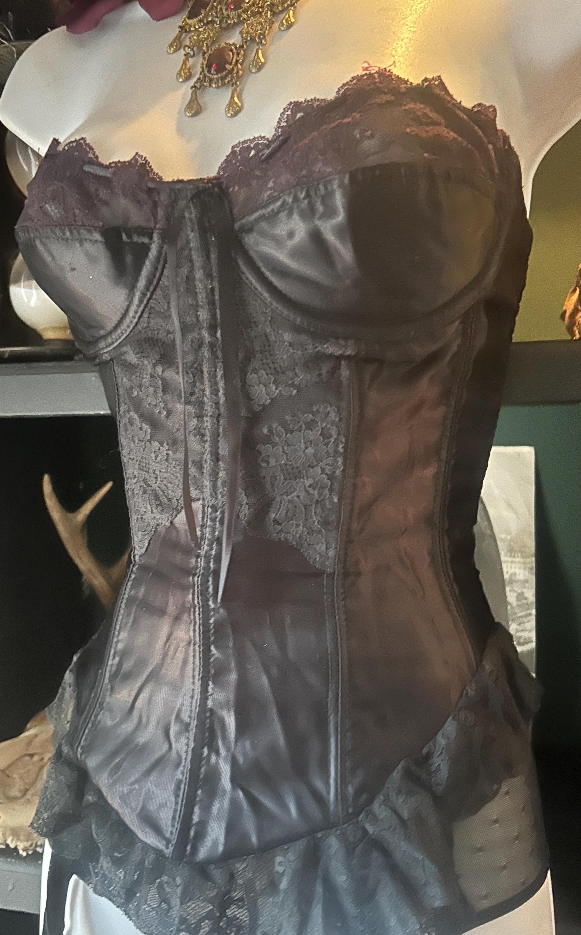 Corset En Dentelle Rouge Fredericks Of Hollywood - Taille 36, Neuf Avec étiquettes
