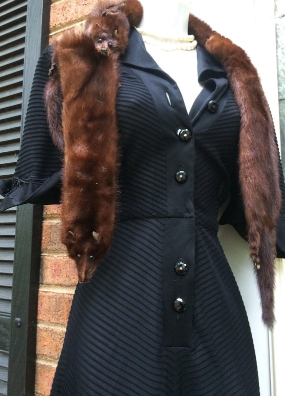 Black 40s dress vintage gothic noir vamp femme fat