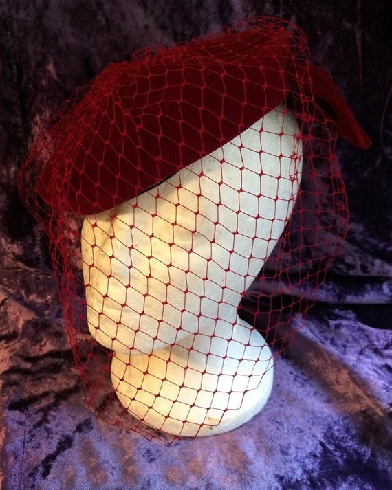 Red veil hat vintage velvet pillbox bow 50's go