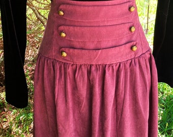 Jupe maxi violette boutonne effet daim gothique steampunk victorien Petit