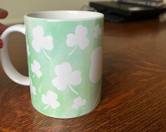 Taza de trébol: Taza de cerámica irlandesa del Día de San Patricio