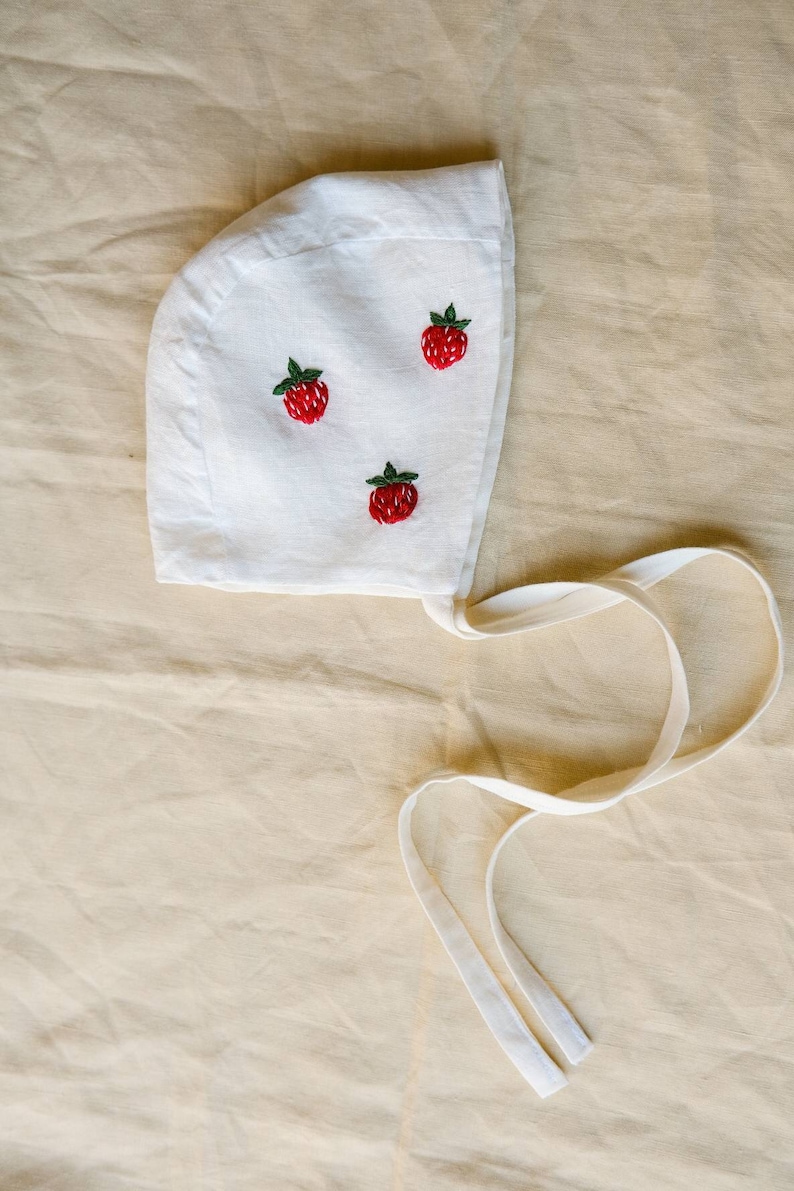 Strawberry Dress set Linen sundress with bonnet red Embroidery clothing for Toddler Victorian style baby clothes Pink gift ideas for newborn Bonnet