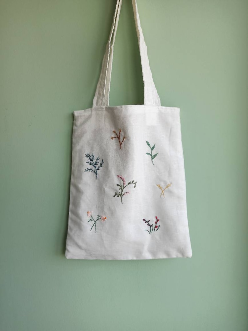 Tote bag with flowers floral pattern Handmade eco-friendly fabric Fall outfit ideas Botanical Embroidered tote bag linen hand bag
