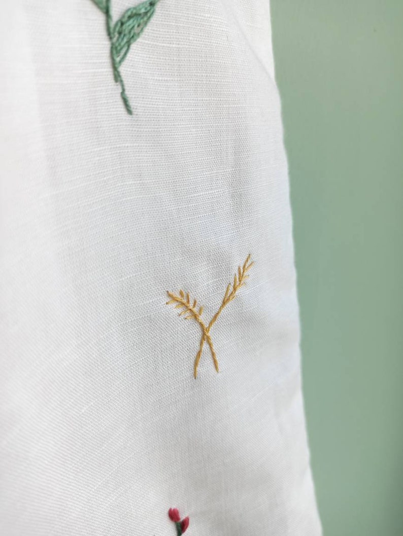 Tote bag with flowers floral pattern Handmade eco-friendly fabric Fall outfit ideas Botanical Embroidered tote bag linen hand bag