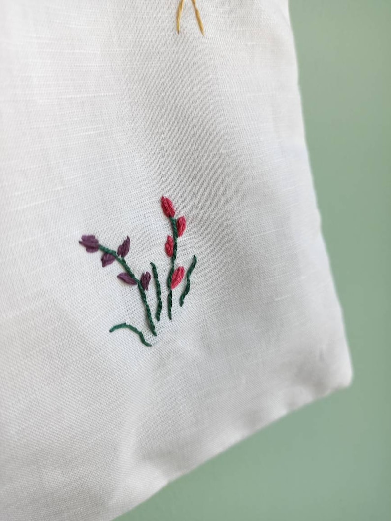 Tote bag with flowers floral pattern Handmade eco-friendly fabric Fall outfit ideas Botanical Embroidered tote bag linen hand bag