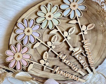 Fleur en bois personnalisable avec prénom, nounou, maîtresse, ATSEM, maître, mamie, maman... rose
