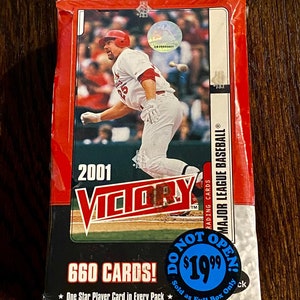 Upper Deck Victory Baseball 2001 Base Rookie Card 564 Ichiro Suzuki