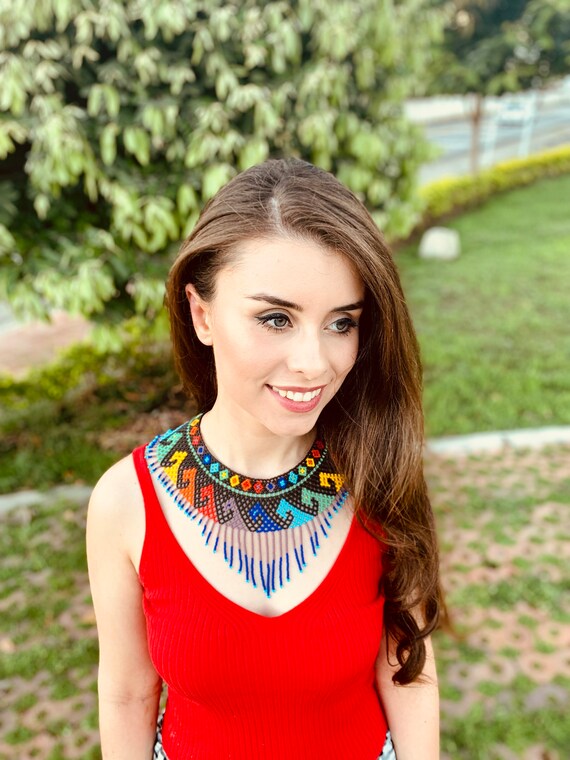 Collar colombiano hecho a mano Arcoíris Étnico / Wayuu - Etsy España