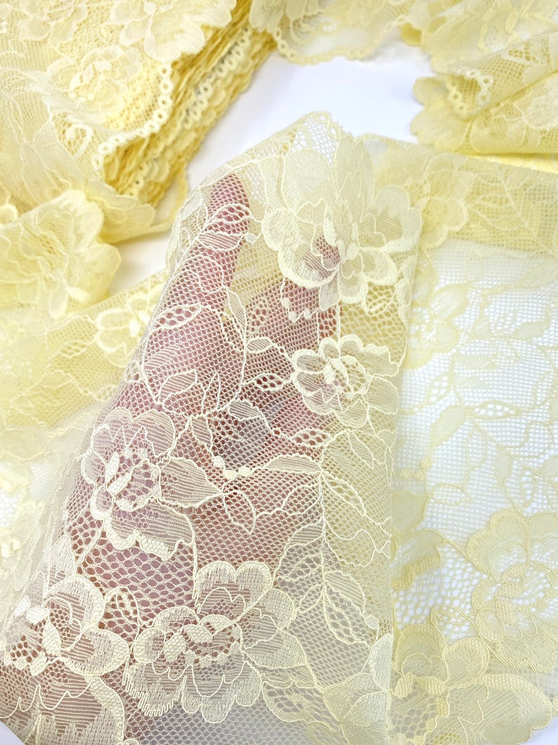 wide Pastel Yellow Beige Creme Golden Color Soft Extra Stretchy Floral Lace Trim by the yard 21.5cm 1 yard 8.4