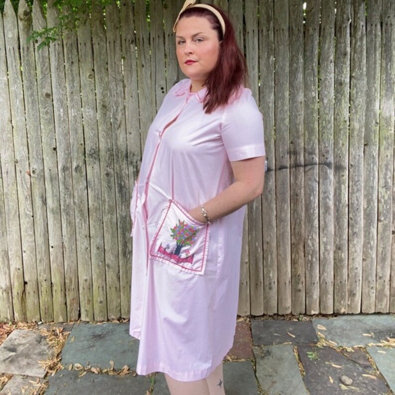Vintage Pink Housecoat With Tree Embroidery Etsy