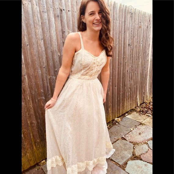 Gunne Sax by Jessica McClintock prairie style dres