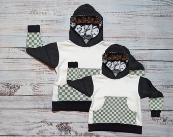 Conjunto de sudadera con capucha patchwork / mamá y mini sudadera con capucha / sudadera mamá hija / top madre hija / sudadera con capucha a cuadros de menta / top con estampado animal