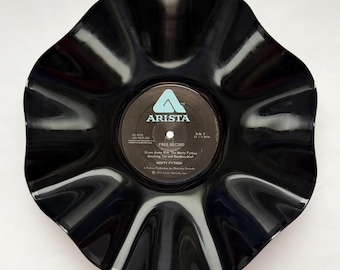 Platenschaal hergebruikt van vintage Monty Python-vinyl