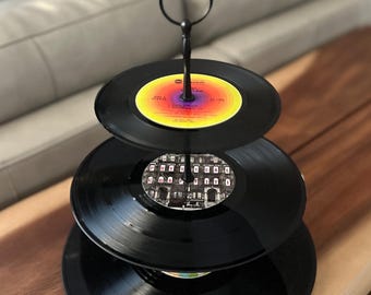 3-laags cupcakestandaard geüpcycled vinylplaten: jaren 70 klassiek rockdecor
