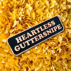 Pin de esmalte de Guttersnipe sin corazón