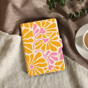 Sunny Petals Personalised Kindle Case for Kindle Paperwhite 5, Custom Name Folio Case for Paperwhite 2022, 11th Gen Kindle Cover