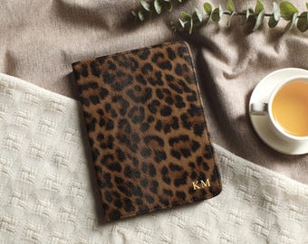 Étui pour Kindle en cuir à imprimé léopard, toute nouvelle coque Kindle, Kindle Paperwhite 12e édition, étui avec nom personnalisé pour Kindle Paperwhite 2019-2024