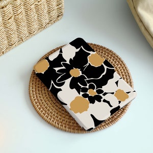 Simple Floral Works Personalised Kindle Case for Kindle Paperwhite 5, Custom Name Folio Case for Paperwhite 2022, 11th Gen Kindle Cover