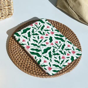 Vine Floral Personalised Kindle Case for Kindle Paperwhite 5, Custom Name Folio Case for Paperwhite 2022, 11th Gen Kindle Cover