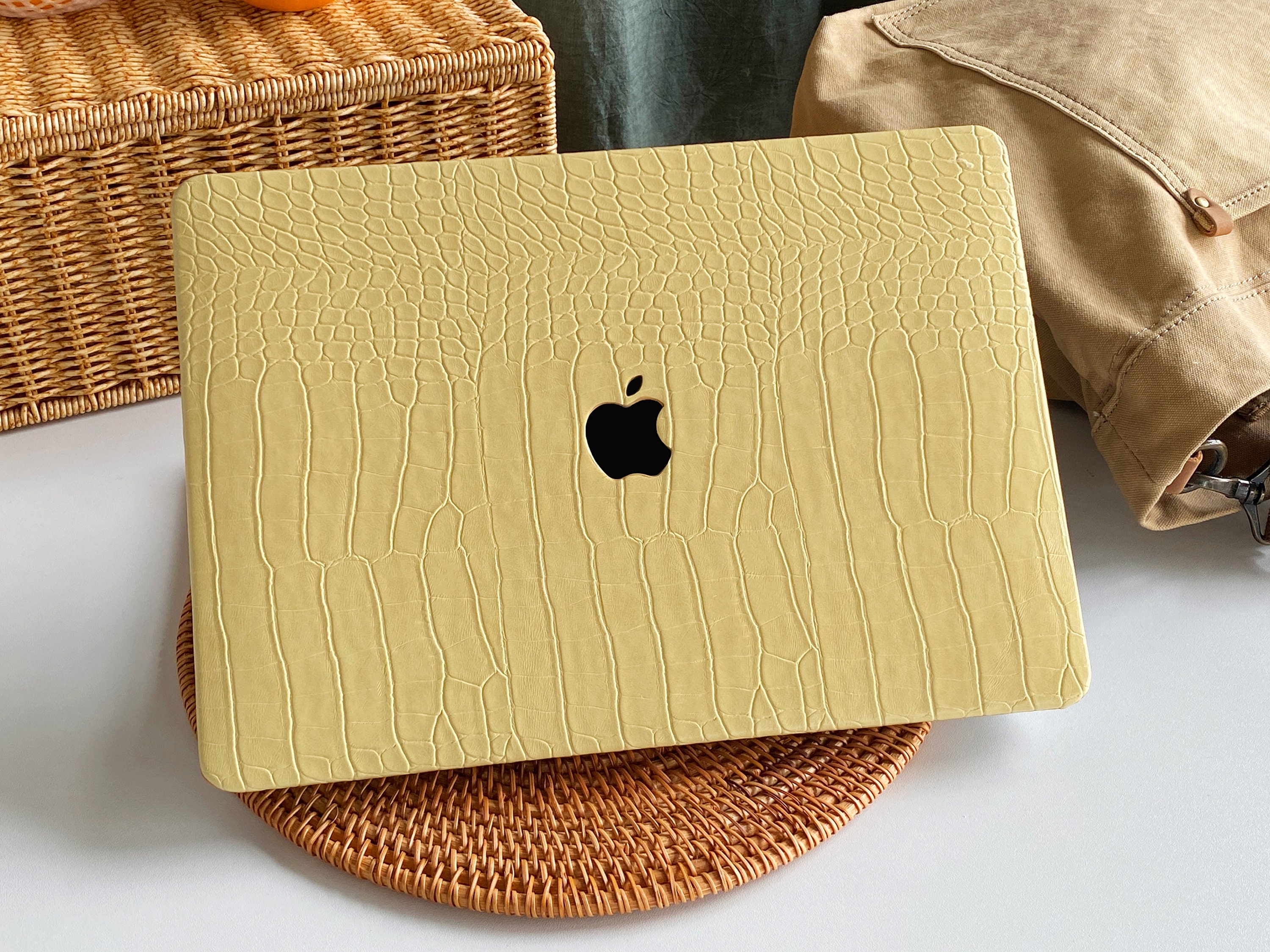 Daisy Yellow Embossed MacBook Case Protect Cover for MacBook Pro