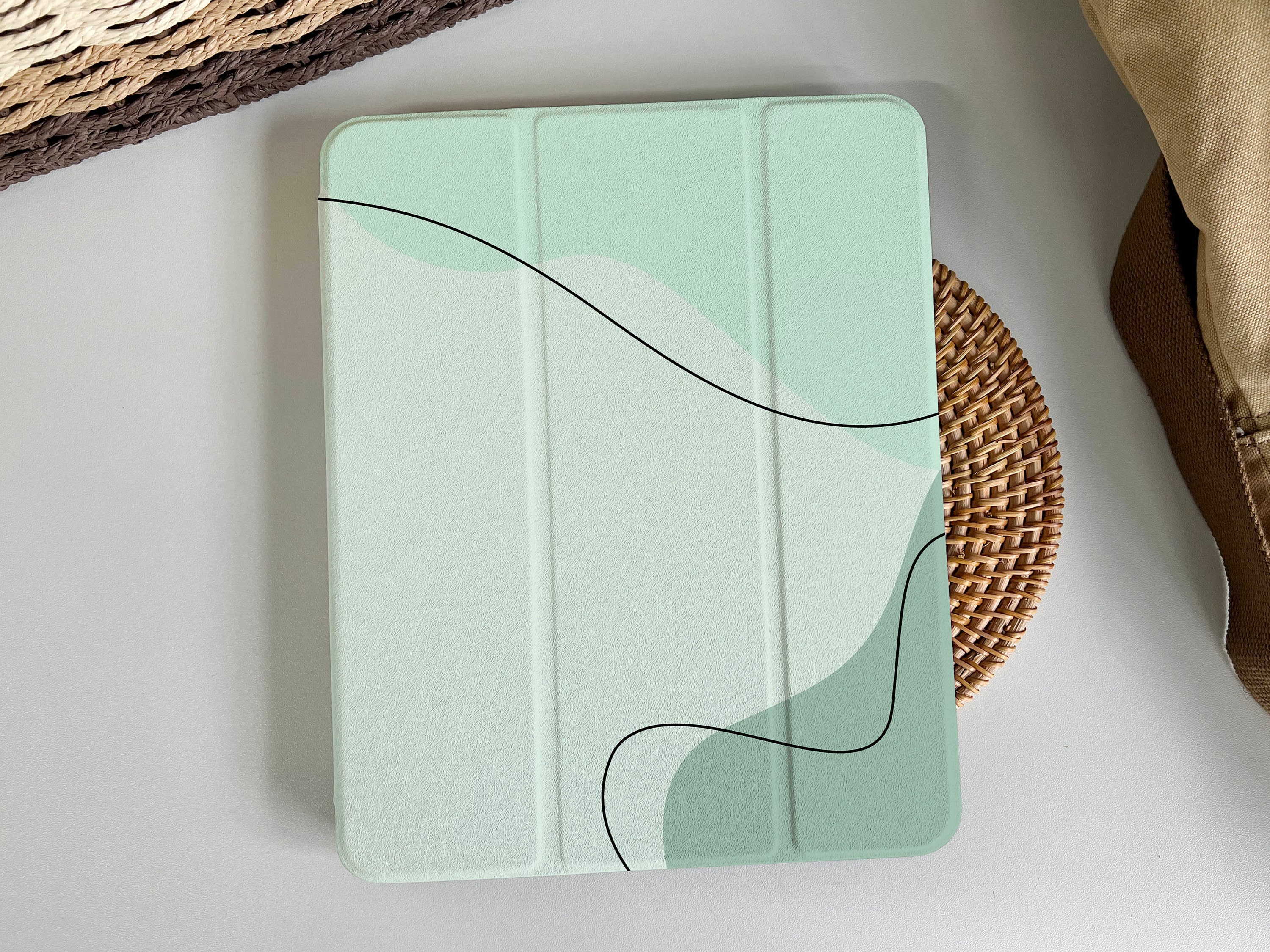 Mint green iPad case - Etsy 日本
